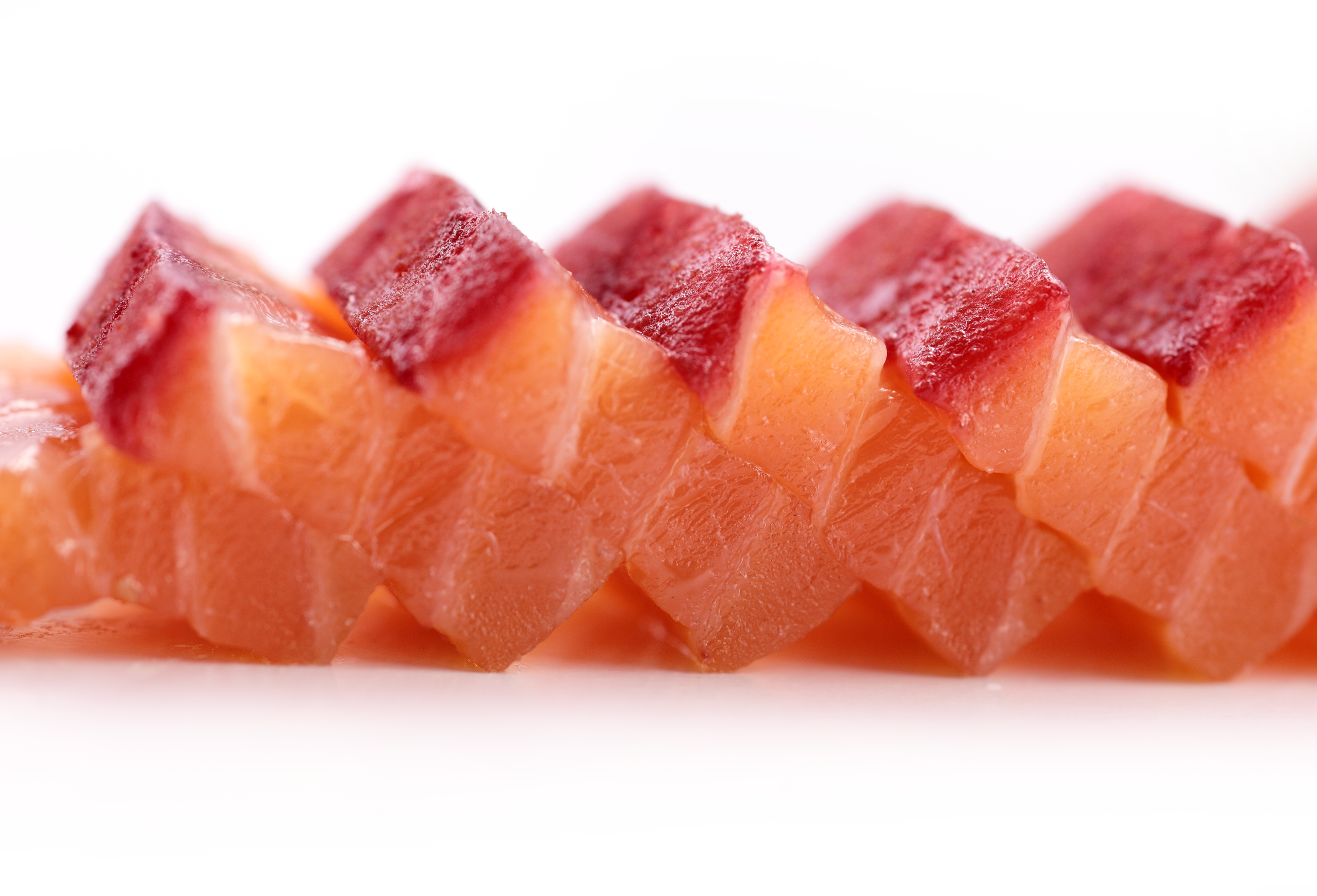 Lomo de Salmón Ahumado con Vodka y Remolacha