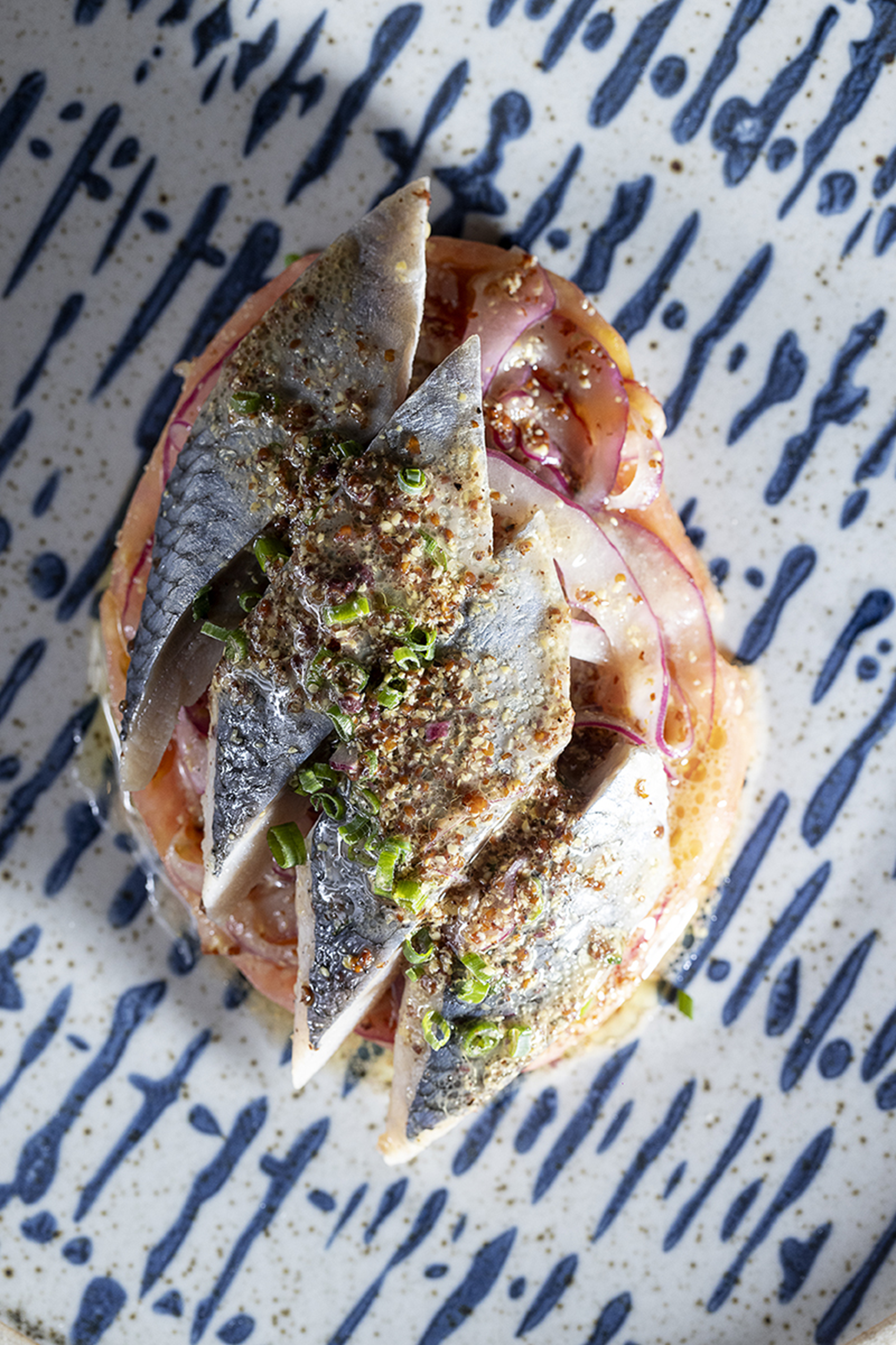 Arenque Ahumado y Marinado con Mostaza Antigua