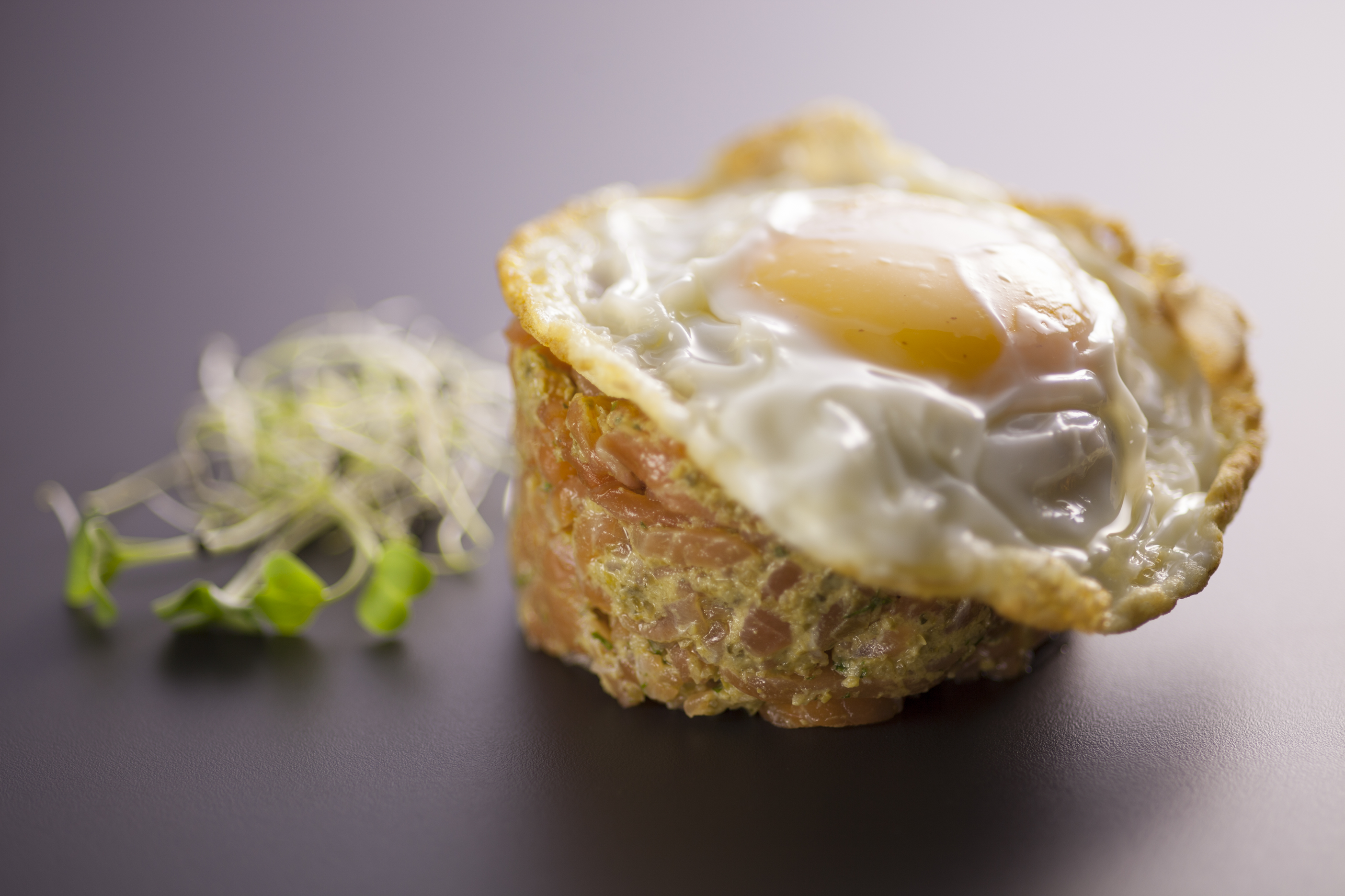 Tartar de Salmón Ahumado "Classic Style"